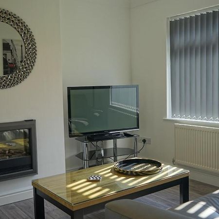Palm House Apartment Widnes Exterior photo