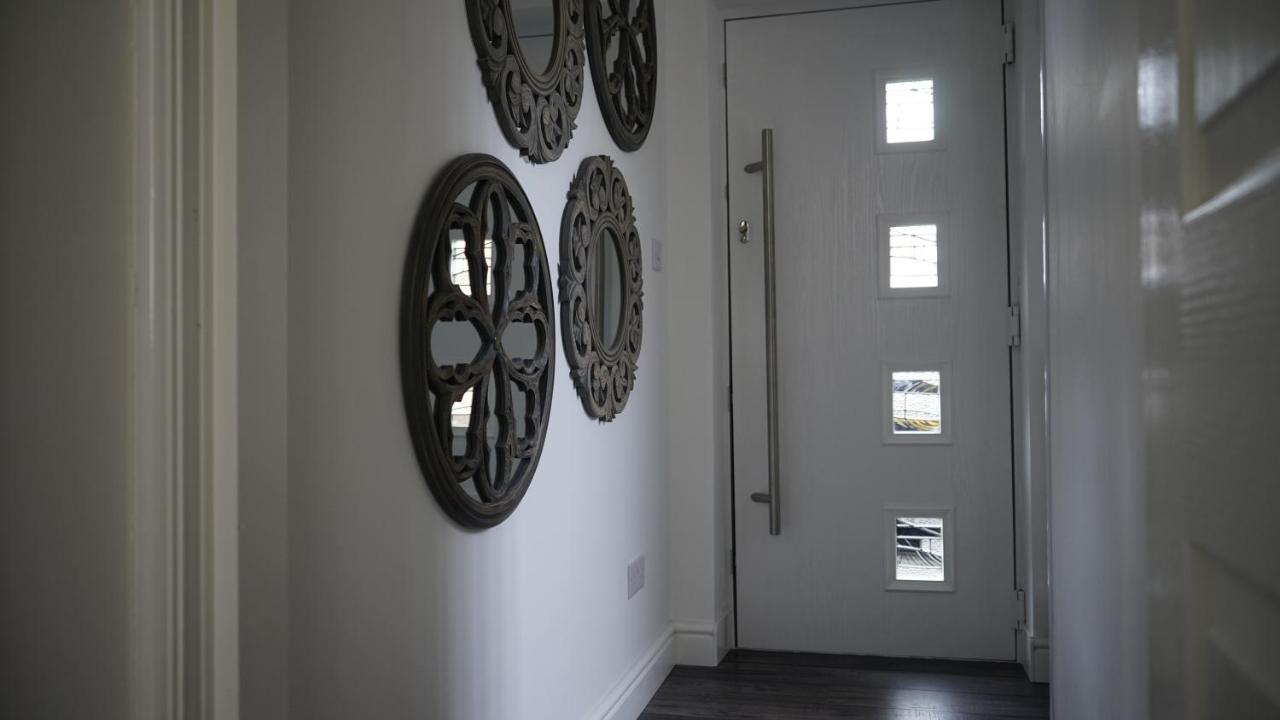 Palm House Apartment Widnes Exterior photo