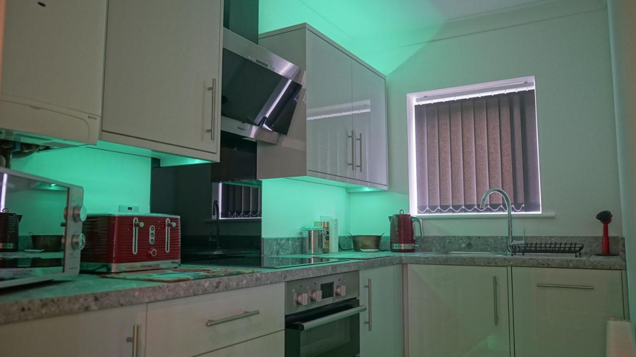 Palm House Apartment Widnes Exterior photo