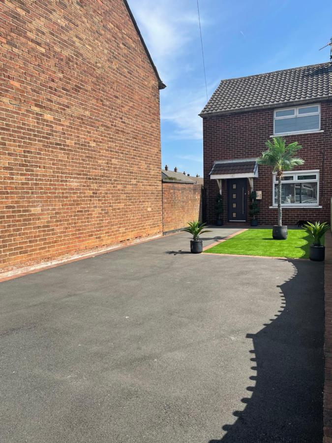 Palm House Apartment Widnes Exterior photo